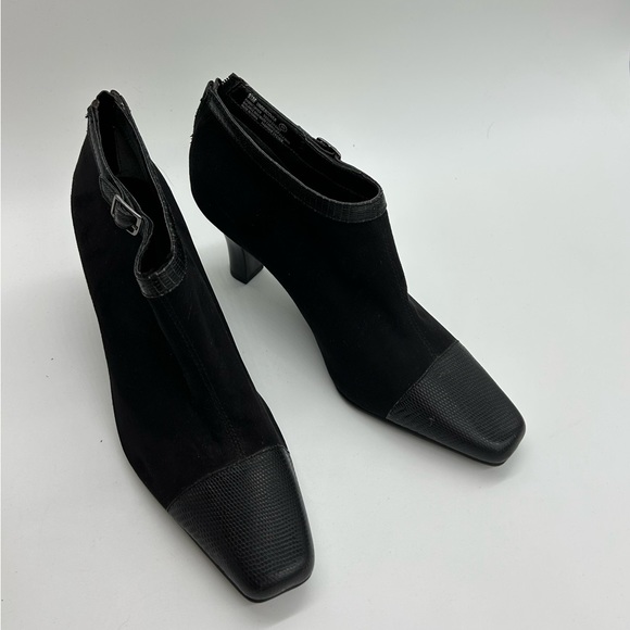 Black Aerosoles Heeled Booties - Picture 2 of 5